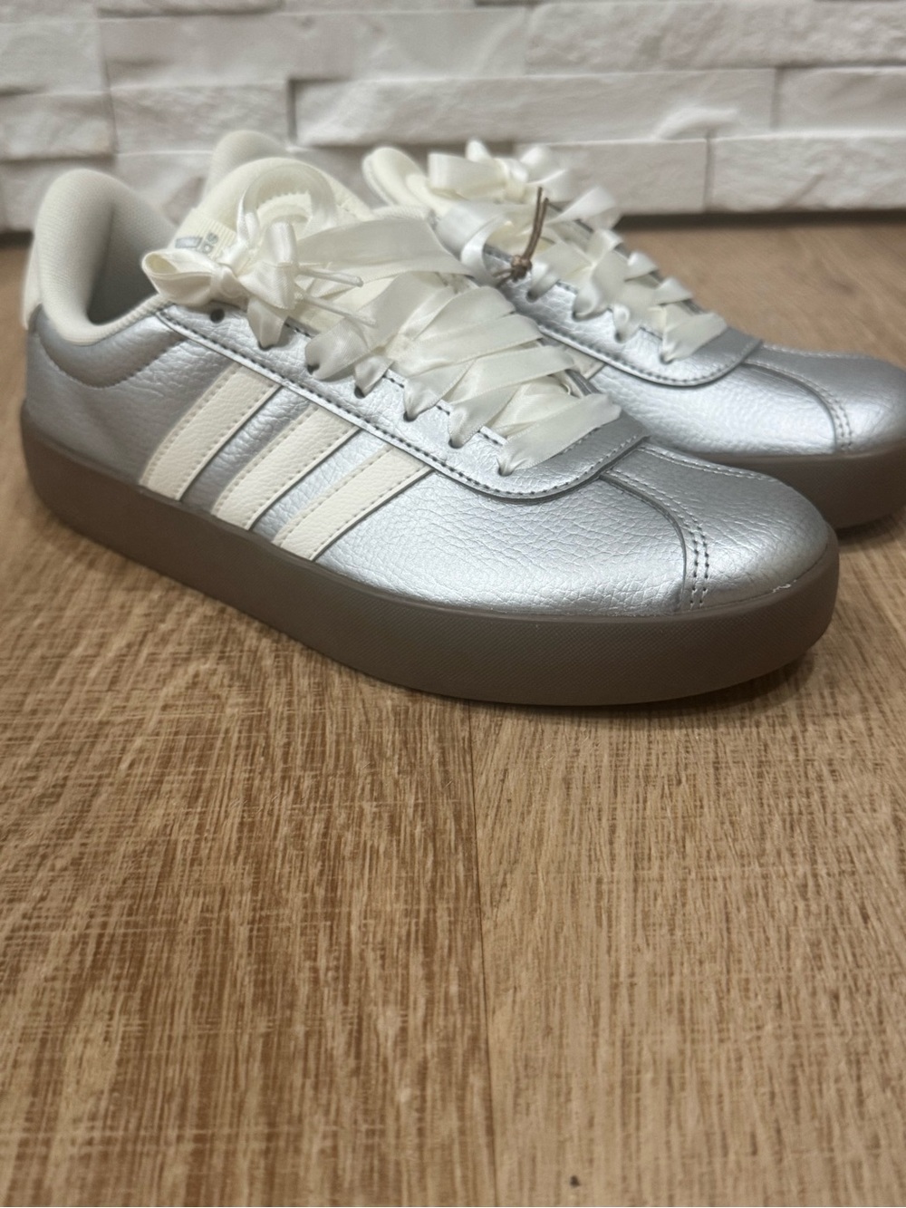 NWT adidas VL Court 3.0 Metallic Silver Gum Sole Sneakers Women’s US 7